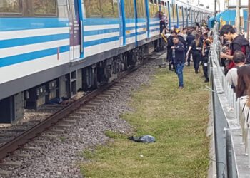 Castelar : Hombre pierde la vida bajo las vías.