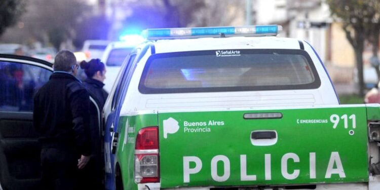 Castelar: usaban local de antigüedades para vender droga.