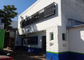 Tres delincuentes fueron detenidos luego de ingresar a robar en el Colegio Dorrego de Morón.