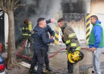 HURLINGHAM: INCENDIO EN UN  TALLER MECÁNICO .