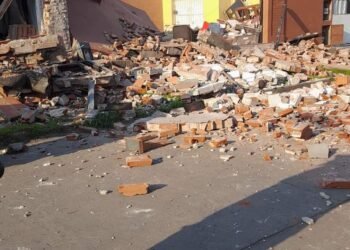 SAN MIGUEL : EXPLOSIÓN EN UNA CASA POR FUGA EN CAÑO DE GAS.