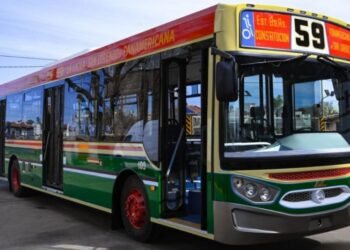 Continúa el paro de colectivos en el AMBA: Cómo será el servicio durante el martes, Y la Uta desmintió el paro de 48 horas.