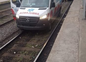 JOSE C PAZ: JOVEN INTENTO QUITARSE LA VIDA BAJO EL TREN .