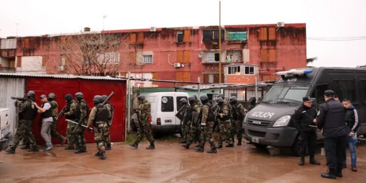 Tres de Febrero: Policía atrapó a estafador en Fuerte Apache.