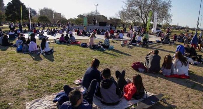 Con un festival en la costa, Vicente López recibirá la primavera.