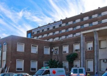 CONMOCIÓN: UN NIÑO DE 12 AÑOS SE SUICIDÓ ARROJÁNDOSE DEL SÉPTIMO PISO EN EL HOSPITAL POSADAS.