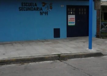 HURLINGHAM: ESCUELA SECUNDARIA NUMERO 11 SARGENTO CABRAL , LLEVA  2 SEMANAS SIN CLASES POR FALTA DE AGUA .