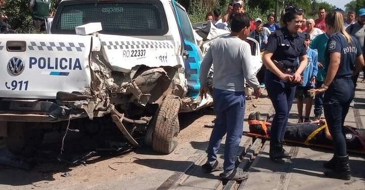 PRESIDENTE DERQUI : TREN ARROLLO A UN PATRULLERO .