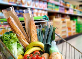 Una familia de cuatro integrantes necesitó $128 mil en septiembre para no ser pobre.