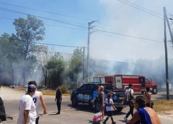 SAN MIGUEL: INCENDIO DE VIVIENDA.