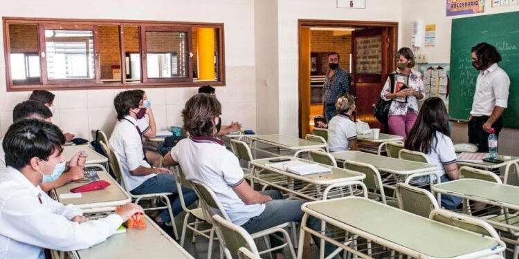A PARTIR DE 1 DE ABRIL SE DICTARAN UNA HORA MAS DE CLASES EN LAS SIGUIENTES ESCUELAS DE HURLINGHAM Y MORON , Y SE LANZA  LA APLICACION ESCUELAS SEGURAS  EN HURLINGHAM.-