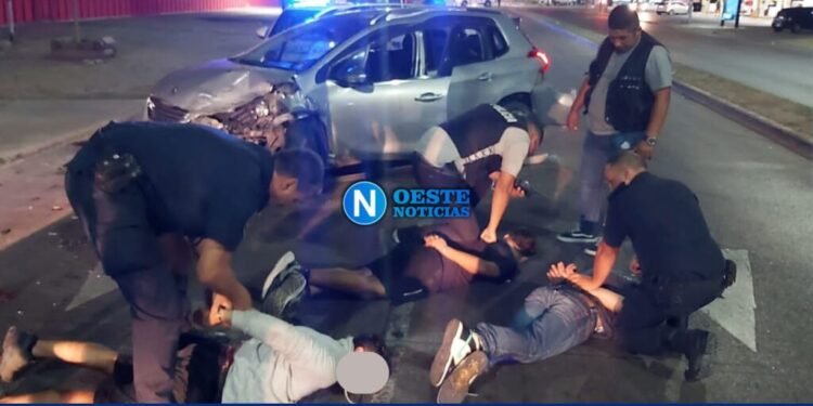 Impresionante persecución en Morón: Intentaron ingresar a robar en una vivienda y fueron detenidos por la Policía.