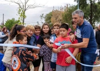 Hurlingham : Se inauguró la Plaza Yapeyú.