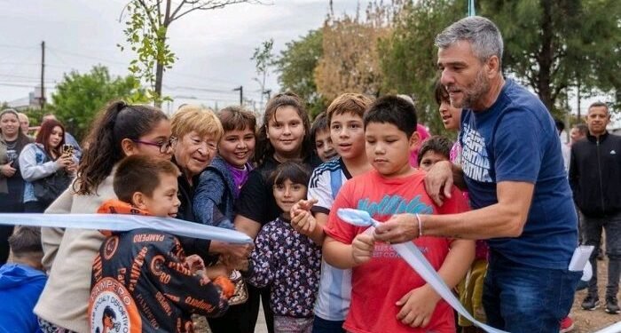Hurlingham : Se inauguró la Plaza Yapeyú.