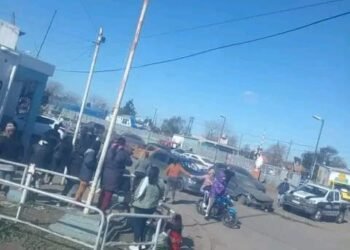 JOSE C PAZ: JOVEN SE TIRO BAJO EL TREN