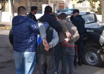MERLO: DETENIEN A SUSPUESTOS SOSPECHOS DE UN CRIMEN .