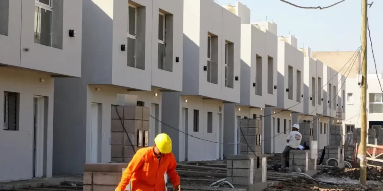 El Palomar: Avanzan las obras del Procrear.