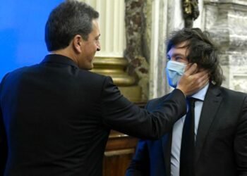 A menos de 7 días de las elecciones una encuesta asegura que Milei y Massa van a balotaje en Noviembre.