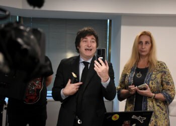 ASI SERAN LOS NUEVOS MINISTROS DE MILEI .