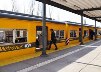 TREN URQUIZA CON FRECUENCIA DE VERANO ,  HABRA MENOS TRENES.