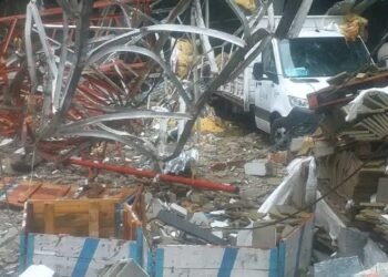 TORNADO: EN BUENOS AIRES Y CABA , HAY MUERTOS Y HERIDOS .