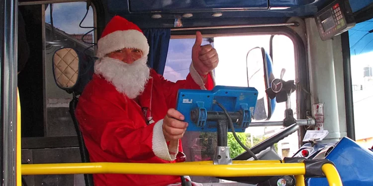 PAPA NOEL VIAJO EN LA LINEA 328.