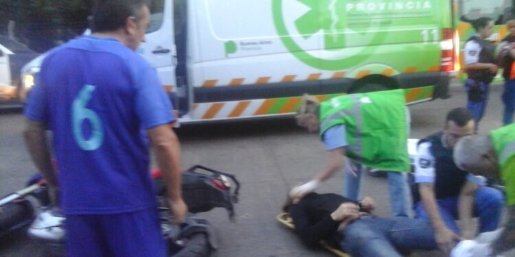 MALVINAS AREGNTINAS : TRIPLE CHOQUE HAY VARIOS HERIDOS.