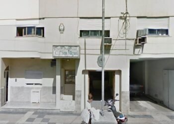 SAN MIGUEL: HIBA A BUSCAR A SU HIJO A LA CASA DE EX Y LO MATARON , FRENTE LA CARA DEL MENOR.