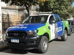 SAN MIGUEL : CHORROS ENTRARON A ROBAR Y CASI SE MATAN .