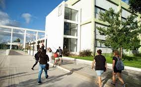 La UNAHUR se declaró en «crisis presupuestaria» y teme por su funcionamiento en 2024.