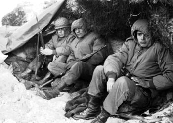 2 DE ABRIL : MALVINAS NO OLVIDAR A ESTOS HEROES.