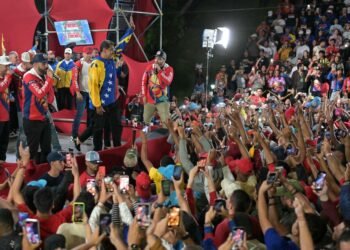 Resultados oficiales de las elecciones en Venezuela 2024: Nicolás Maduro fue reelecto con el 51,2% de los votos y la oposición denuncia fraude.