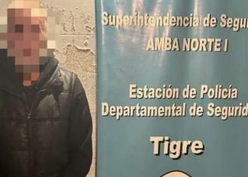 El padre de Wanda Nara fue detenido acusado de golpear a su pareja en su vivienda de Tigre.