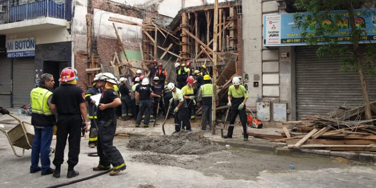 Murió un obrero al caer desde ocho metros en una obra en construcción en Floresta.