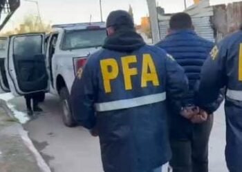 ULTIMO MOMENTO : Detienen a un hombre que intentó asesinar a cinco personas tras una discusión en la zona de “La Salada.