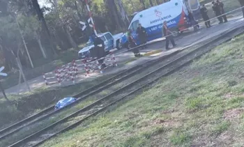 Presidente Derqui: Tren arrollo a un joven y este fallecio.