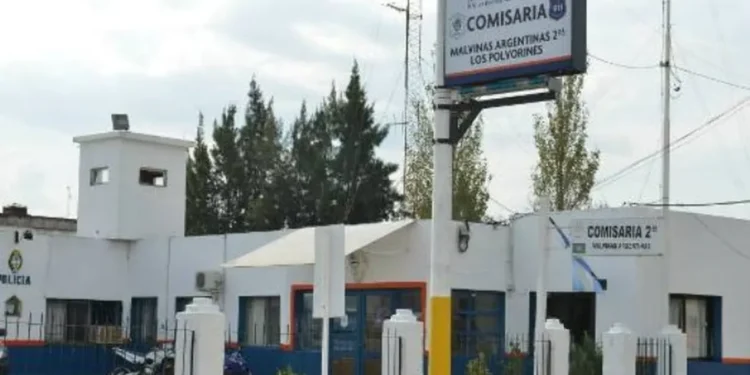 LOS POLVORINES: UNA MUJER MATÓ A SU PAREJA DE UNA PUÑALADA .