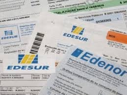 VECINOS RECLAMAN EN LAS PUERTA DE EDENOR POR LOS VALORES DE LAS FACTURAS .