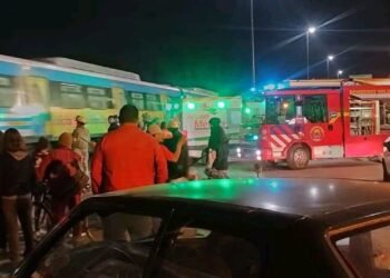 TREN SARMIENTO CHOCO A UN CICLISTA .