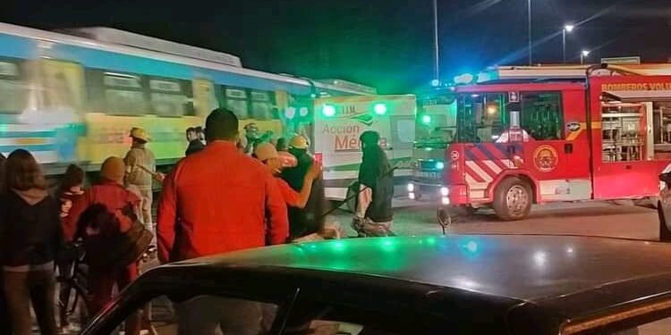 TREN SARMIENTO CHOCO A UN CICLISTA .