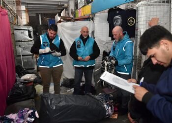 La Ciudad realizó 200 allanamientos en Once para desarticular organizaciones de manteros y venta ilegal.