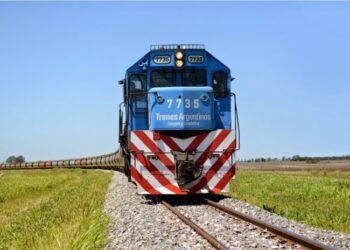 El gobierno  va por la privatización de Belgrano Cargas y Trenes Argentinos.