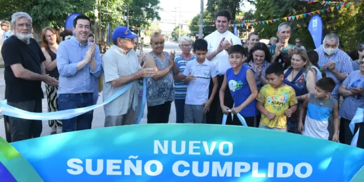 Nardini inauguró el primer tramo de la calle Alfredo Palacios.