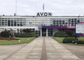 AVON DESPIDE A 300 EMPLEADOS.