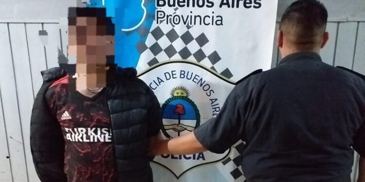 Hurlingham: Masculino agrede a su familia y es detenido por la Policía .