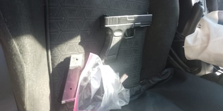 TRES DE FEBRERO: Un policía se defendió del robo de su bicicleta y mató a un delincuente.