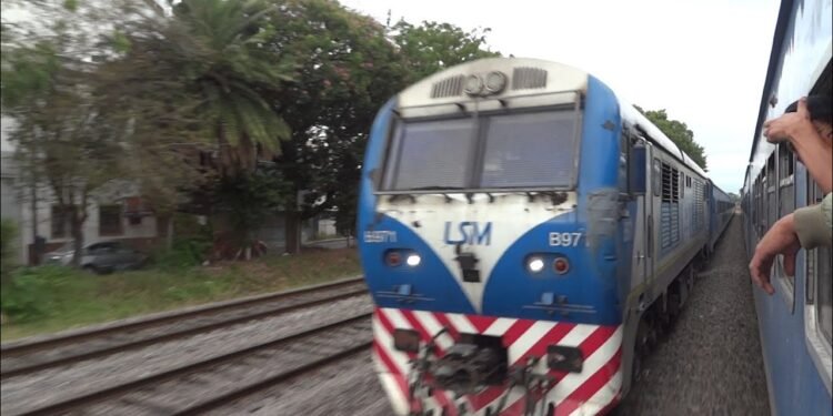 Continúa la medida gremial en los trenes del AMBA: Circulan a 30 kilómetros con demoras y cancelaciones.