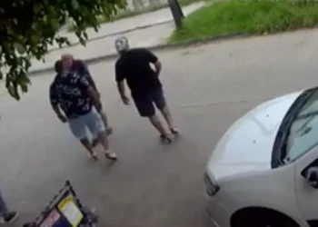 La Matanza: Ex Policía mato a su vecino por no bajar la música .