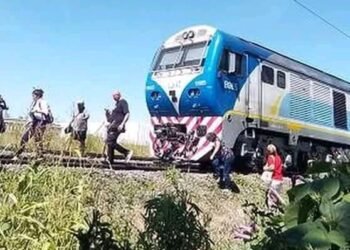 LINEA SAN MARTIN : 2 ACCIDENTES FATALES CASI A LA MISMA HORA .