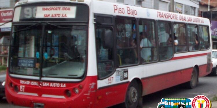 Paro de colectivos afecta a líneas de la zona oeste del conurbano.